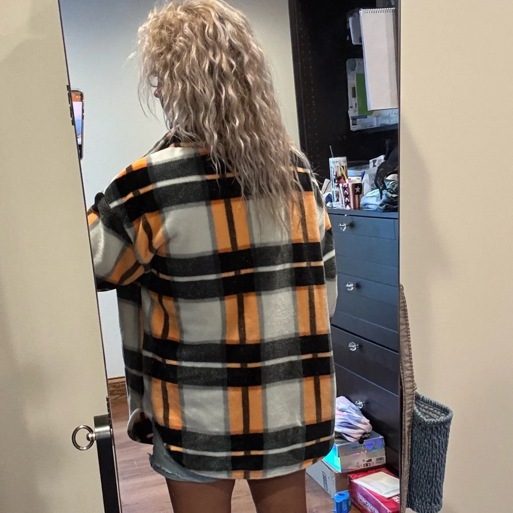 NWOT LOUIS LILIYA Plaid Print Fuzzy Jacket